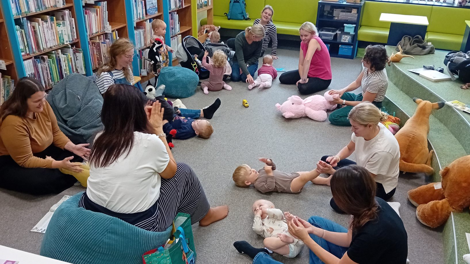 BOOKSTART S EVOU JAREMEJKOVOU: DOTEKY LÉČÍ